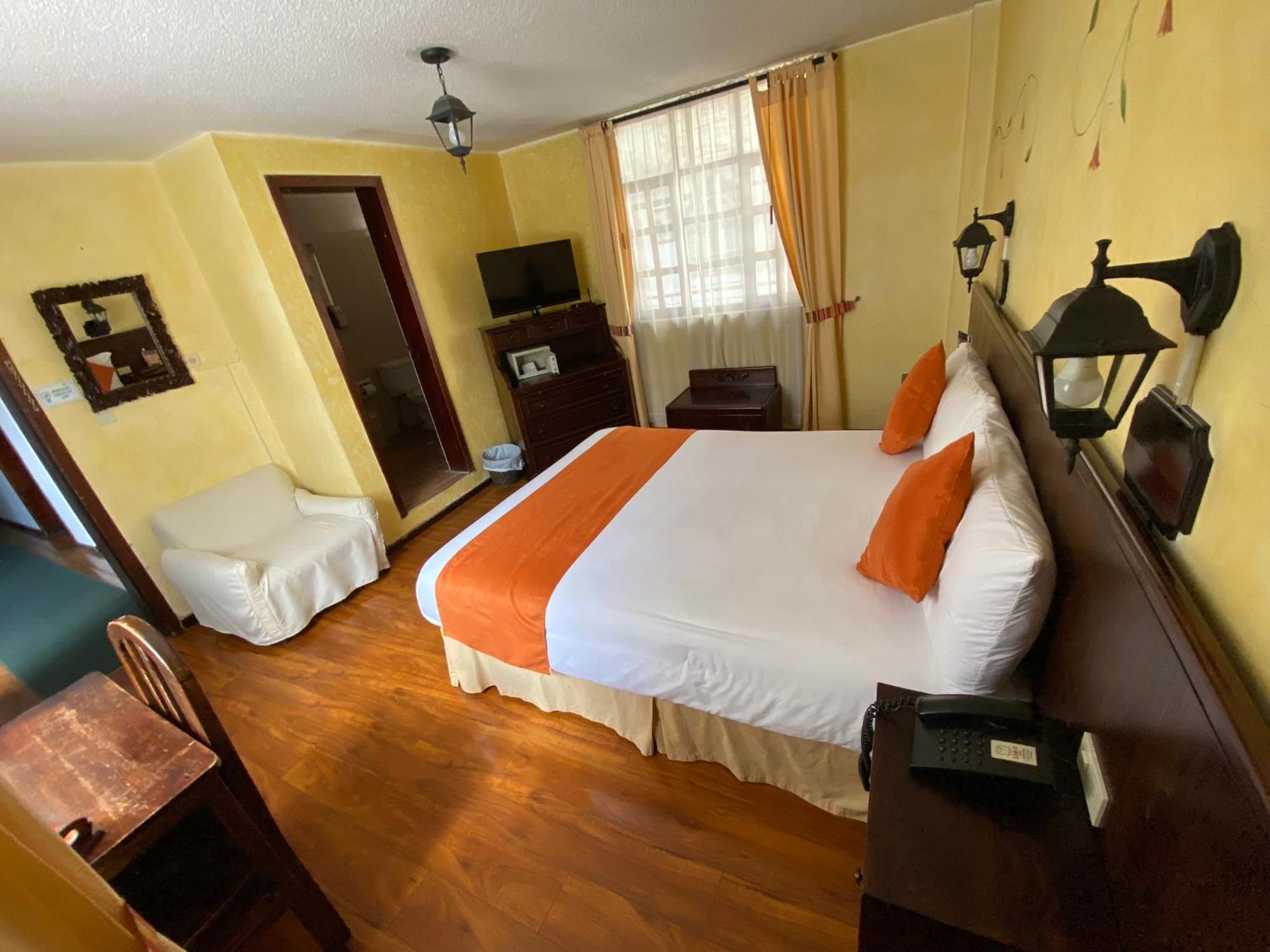 Kituandes Hotel Quito Ngoại thất bức ảnh